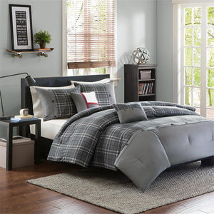 English Elm Twin/Twin Daryl Comforter Set — Grey White Plaid Modern Pieced Design with Button Accents & Antimicrobial Protection for Freshness B03595911