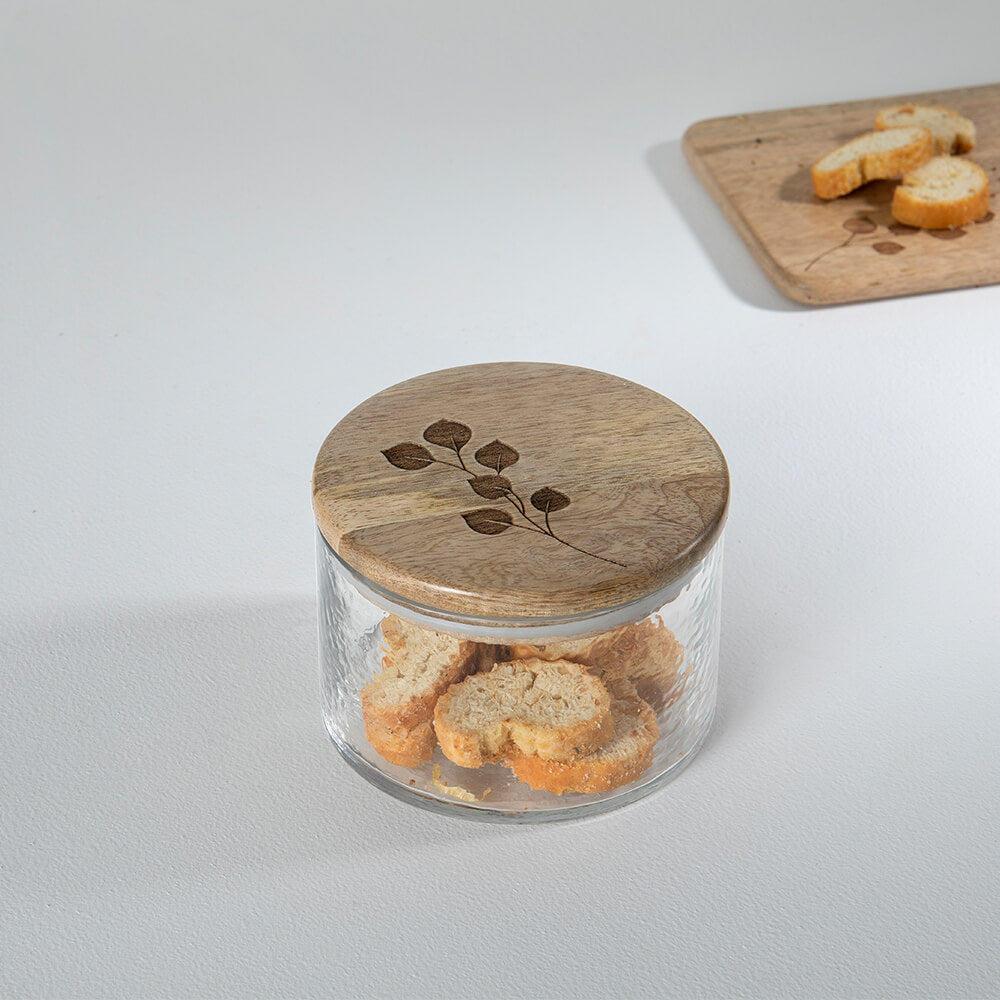 English Elm Leafy Etched Glass Jar with Wooden Lid 700ml in Eggshell – Rustic Kitchen Storage & Decorative Canister B346P327371