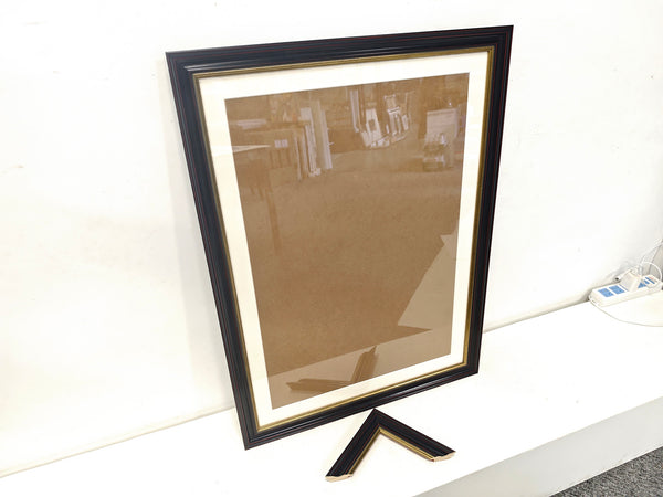 English Elm 24x32 Solid Wood Picture Frame with Replaceable Canvas, Organic Acrylic Glass, Elegant Wall Art Decor Black T3976P383250