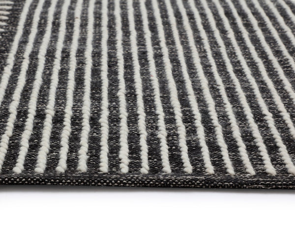 Sunpan SERENE Hand-Woven Rug - Modern Black & White Design, 5' x 8' - Artisanal Cotton Blend for Warmth 107588