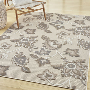 Homeroots 5' X 8' Beige Floral Stain Resistant Non Skid Area Rug  Polypropylene 505606