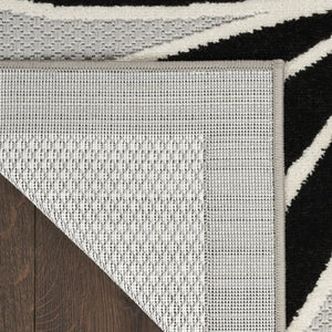 HomeRoots 8' Black and White Floral Area Rug - Durable, Non-Skid Design for Indoor or Outdoor High-Traffic Areas 8' X 11' Rectangle 505639