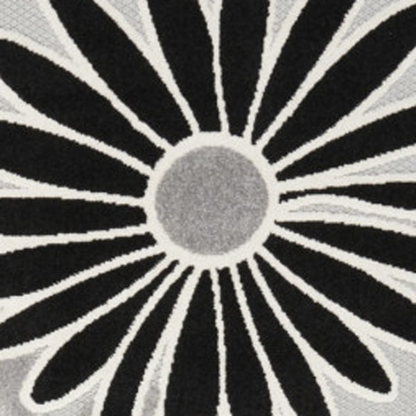 Homeroots 8' X 11' Black And White Floral Non Skid Indoor Outdoor Area Rug  Polypropylene 505639