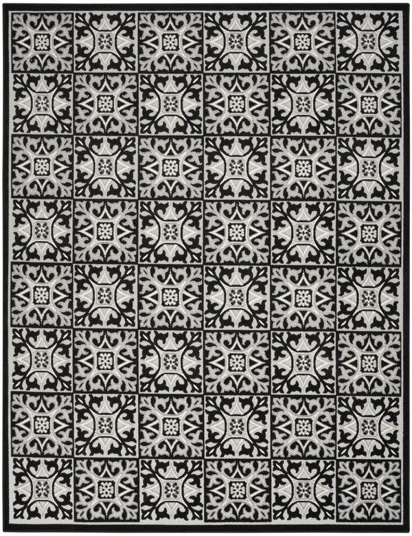 Homeroots 6' X 9' Black And White Fleur De Lis Stain Resistant Non Skid Area Rug  Polypropylene 505650