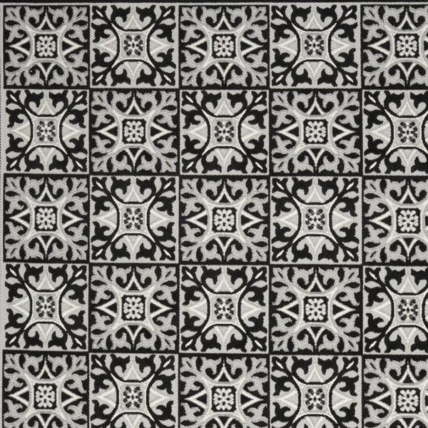 Homeroots 4' X 6' Stylish Black And White Fleur De Lis Area Rug - Stain Resistant, Non-skid, Perfect For Kids! 4' X 6' Polypropylene 505652