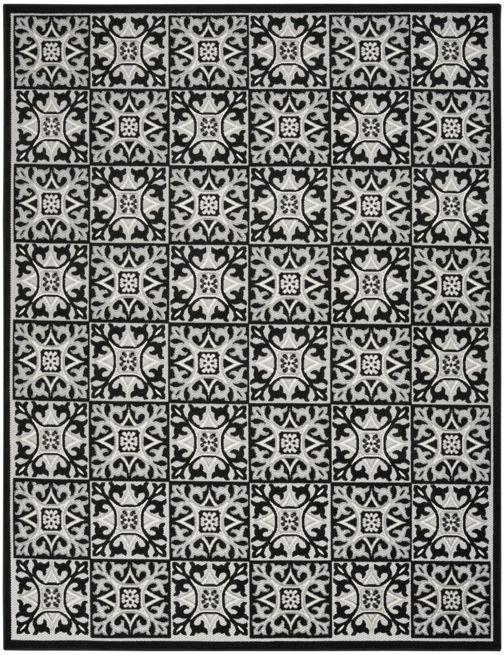 Homeroots 5' X 8' Black And White Fleur De Lis Stain Resistant Non Skid Area Rug  Polypropylene 505653