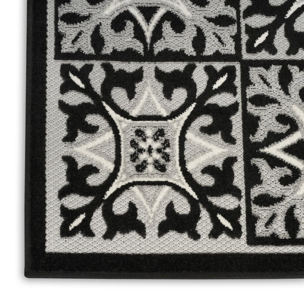HomeRoots 8' X 11' Geometric Non-Skid Indoor Outdoor Area Rug - Modern Design for High Traffic Spaces & Easy Care Black, White 505654