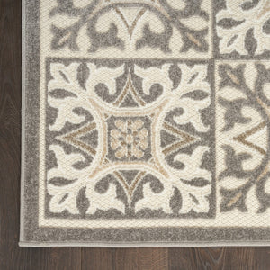 HomeRoots 9' Elegant Ivory and Grey Fleur De Lis Area Rug - Stain Resistant, Non-Skid, Perfect for Homes 5' X 8' 505663