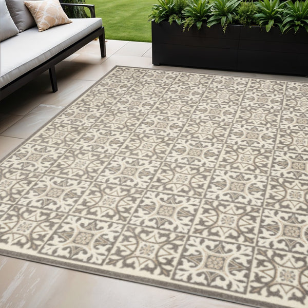 HomeRoots 9' Elegant Ivory and Grey Fleur De Lis Area Rug - Stain Resistant, Non-Skid, Perfect for Homes 5' X 8' 505663