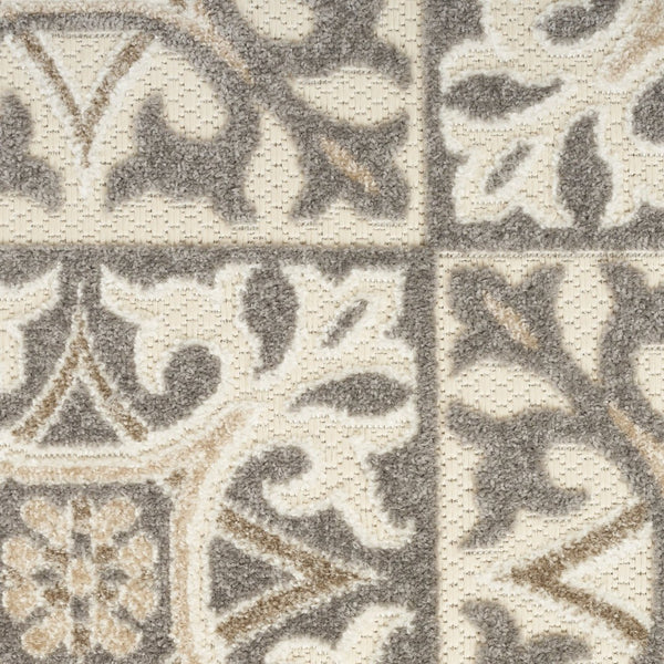 HomeRoots 8' X 11' Ivory and Gray Geometric Area Rug - Durable, Stylish, Non-Skid for Indoor & Outdoor Use! 505664