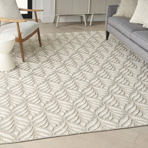 Homeroots 4' X 6' Elegant Ivory And Grey Floral Stain Resistant Non-skid Area Rug For Stylish Spaces 4' X 6' Polypropylene 505677