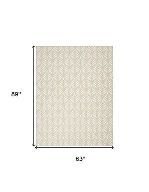 Homeroots 5' X 8' Ivory And Grey Floral Stain Resistant Non Skid Area Rug  Polypropylene 505678