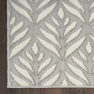 HomeRoots 9' Elegant Grey Floral Area Rug - Stain Resistant, Non-Skid, Durable for High-Traffic Rooms 6' X 9' 505680