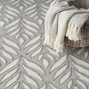 HomeRoots 9' Elegant Grey Floral Area Rug - Stain Resistant, Non-Skid, Durable for High-Traffic Rooms 5' X 8' 505683