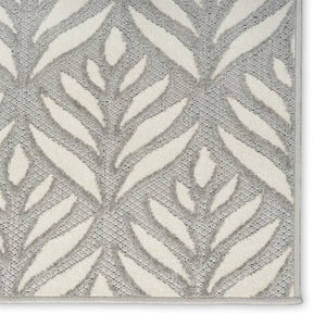 HomeRoots 8' Gray Floral Area Rug - Durable Non-Skid Design for Indoor & Outdoor Elegance, Easy Care & Versatile Use 8' X 11' Rectangle 505684