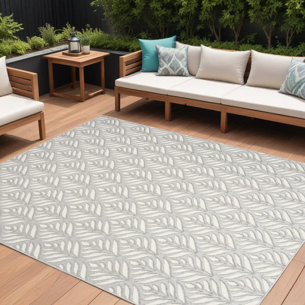 Homeroots 8' X 11' Gray Floral Non Skid Indoor Outdoor Area Rug  Polypropylene 505684