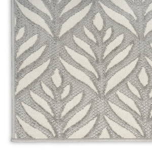 HomeRoots 8' Gray Floral Area Rug - Durable Non-Skid Design for Indoor & Outdoor Elegance, Easy Care & Versatile Use 8' X 11' Rectangle 505684