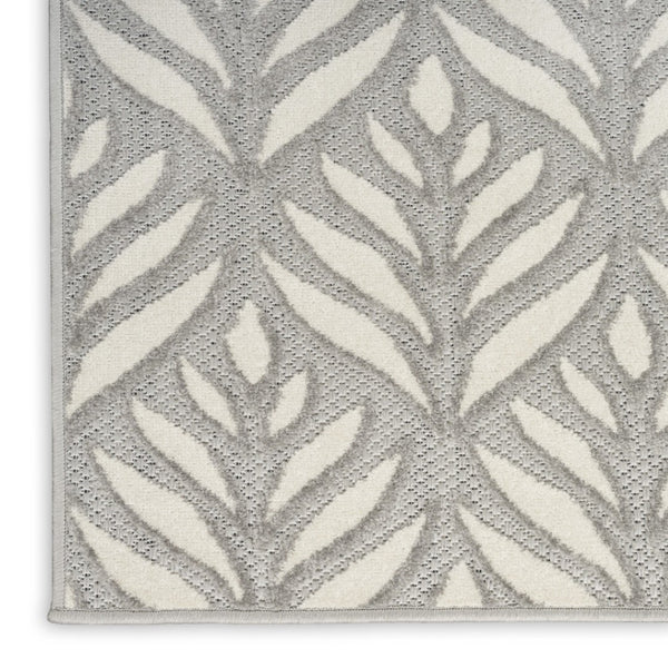 HomeRoots 8' Gray Floral Area Rug - Durable Non-Skid Design for Indoor & Outdoor Elegance, Easy Care & Versatile Use 8' X 11' Rectangle 505684