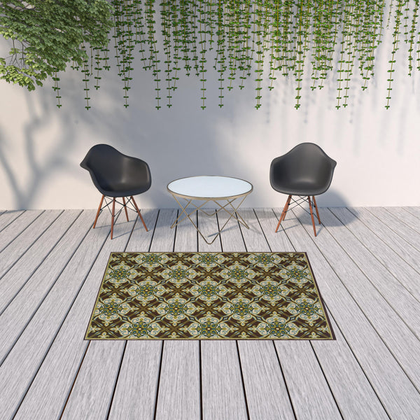 Homeroots 5' X 8' Brown And Ivory Floral Stain Resistant Indoor Outdoor Area Rug  Polypropylene 506721