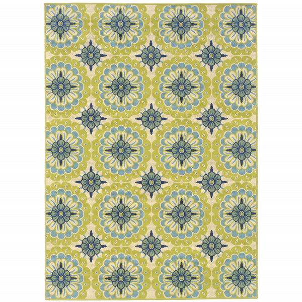 Homeroots 4' X 6' Green And Ivory Floral Stain Resistant Area Rug - Perfect For Indoor & Outdoor Spaces! Green,Ivory Polypropylene 506771