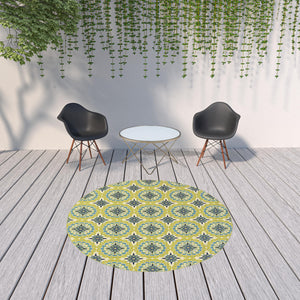 Homeroots 8' X 8' Green And Ivory Round Floral Stain Resistant Indoor Outdoor Area Rug Green,Ivory Polypropylene 506776