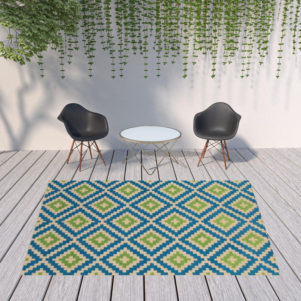 HomeRoots 5' Blue and Beige Geometric Indoor Outdoor Area Rug - Durable, Stain-Resistant, Modern Design for All Spaces 7'10" x 10'10" 506790