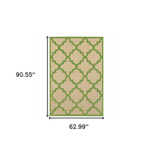 Homeroots 5' X 8' Green Geometric Stain Resistant Indoor Outdoor Area Rug Sand,Green Polypropylene 506794