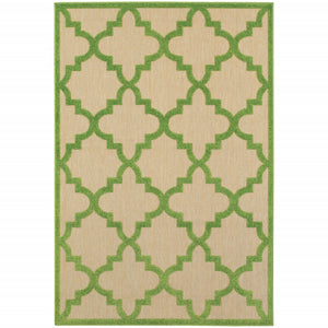 Homeroots 8' X 11' Green Geometric Stain Resistant Indoor Outdoor Area Rug Sand,Green Polypropylene 506796