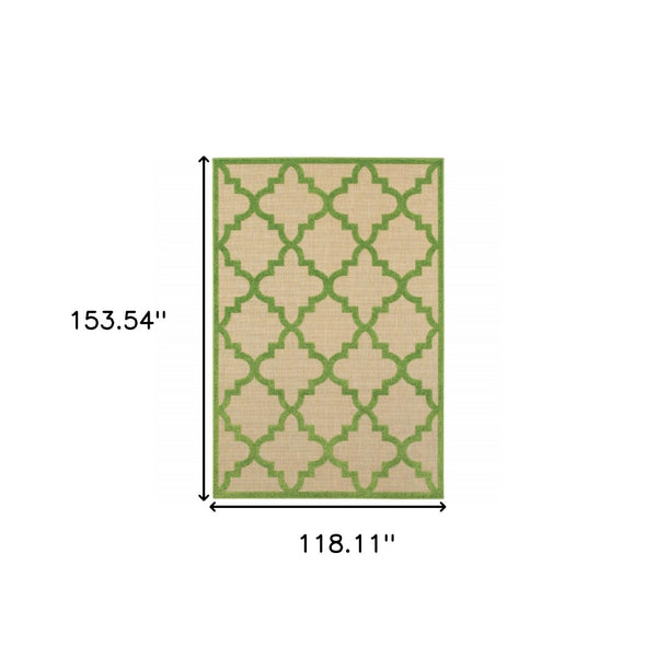 HomeRoots 5' Green Geometric Indoor/Outdoor Area Rug - Stain Resistant, Modern Style for High-Traffic Spaces Sand/ Green 9'10" x 12'10" 506797
