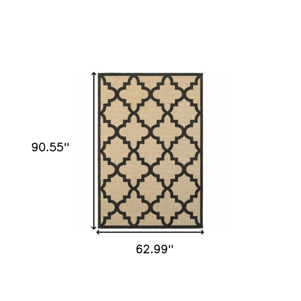 HomeRoots 5' Green Geometric Indoor/Outdoor Area Rug - Stain Resistant, Modern Style for High-Traffic Spaces Sand/ Charcoal 5'3" x 7'6" 506806