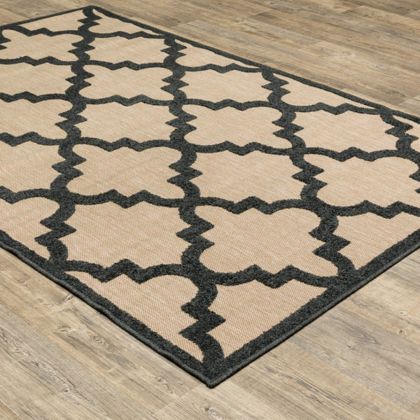 HomeRoots 5' Green Geometric Indoor/Outdoor Area Rug - Stain Resistant, Modern Style for High-Traffic Spaces Sand/ Charcoal 5'3" x 7'6" 506806