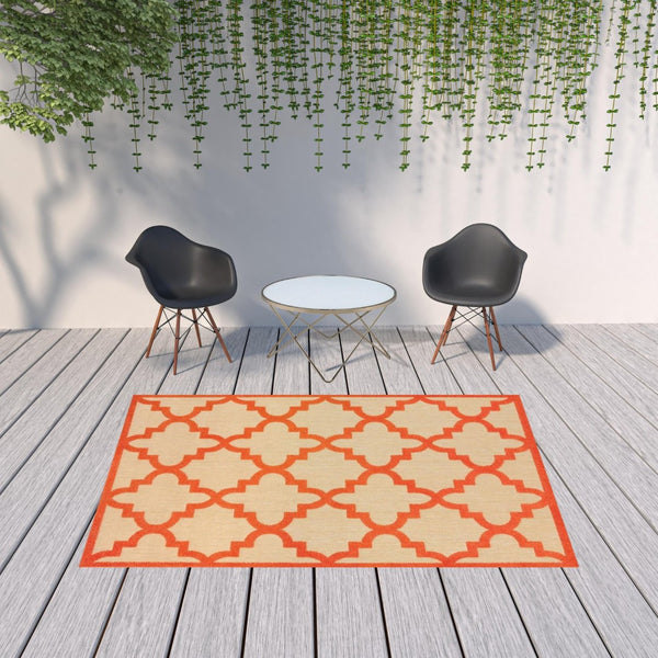 HomeRoots 5' Green Geometric Indoor/Outdoor Area Rug - Stain Resistant, Modern Style for High-Traffic Spaces Sand/ Orange 6'7" x 9'6" 506813