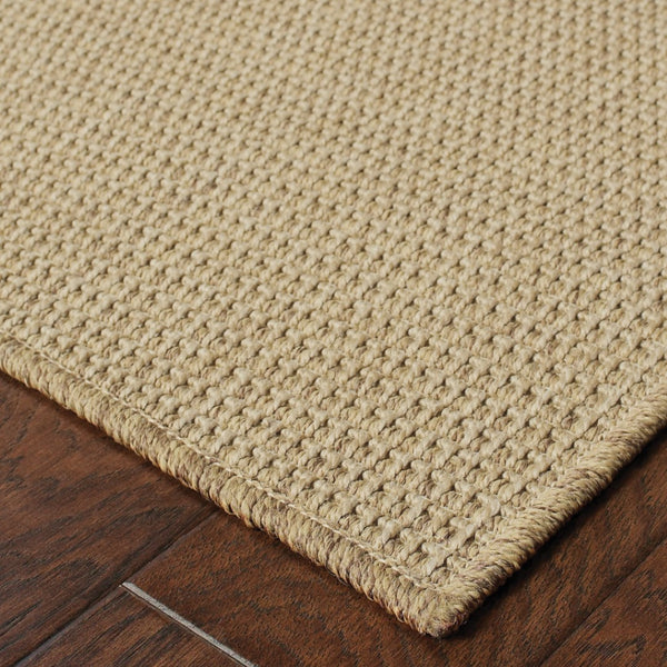 HomeRoots 5' Beige Stain-Resistant Indoor-Outdoor Area Rug for High-Traffic Spaces – Easy Maintenance & Style 5'3" x 7'6" 506887