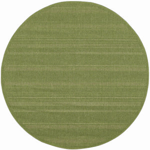 Homeroots 8' X 8' Green Round Stain Resistant Indoor Outdoor Area Rug Green Polypropylene 506932