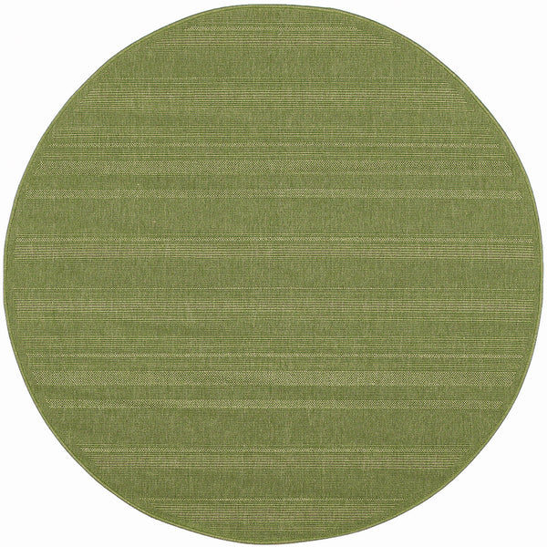 Homeroots 8' X 8' Green Round Stain Resistant Indoor Outdoor Area Rug Green Polypropylene 506932