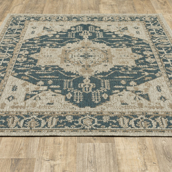 HomeRoots 5' Gray Oriental Indoor-Outdoor Area Rug - Stain and Water Resistant, Timeless Medallion Design 5'3" x 7'3" 506955