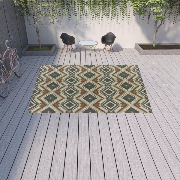HomeRoots 5' Geometric Gray Indoor-Outdoor Area Rug with Stain Resistance for Modern Living Spaces and Patios 9'10" x 12'10" 506964