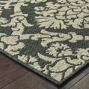 HomeRoots 5' X 7' Gray Floral Area Rug - Stain-Resistant, Indoor-Outdoor Durable Design for Stylish Spaces 6'7" x 9'2" 506980
