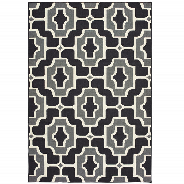 Homeroots 4' X 6' Black And Gray Geometric Stain Resistant Area Rug For Stylish Indoor And Outdoor Spaces 3'7" X 5'6" Polypropylene 506998