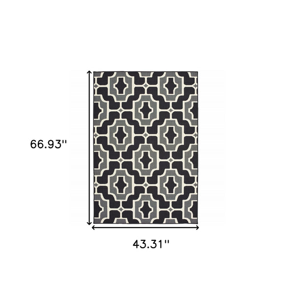 Homeroots 4' X 6' Black And Gray Geometric Stain Resistant Area Rug For Stylish Indoor And Outdoor Spaces 3'7" X 5'6" Polypropylene 506998