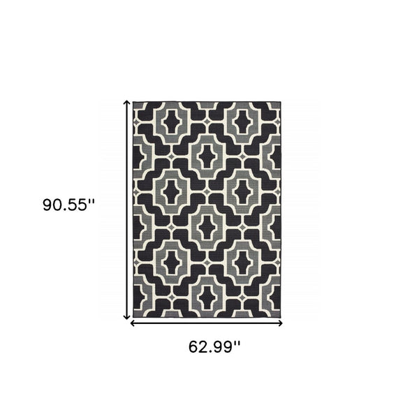 HomeRoots 5' Geometric Black and Gray Area Rug - Stain Resistant, Modern Design for Indoor and Outdoor Use 5'3" x 7'6" 506999