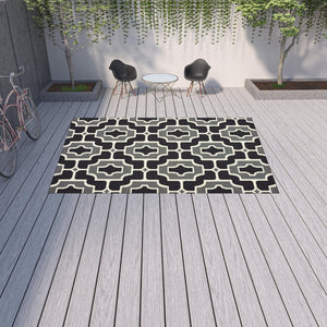 HomeRoots 5' Geometric Black and Gray Area Rug - Stain Resistant, Modern Design for Indoor and Outdoor Use 8'6" x 13' 507002
