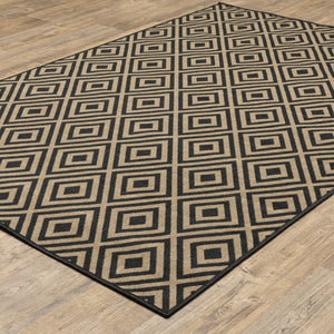 Homeroots 4' X 6' Black And Tan Geometric Stain Resistant Rug - Stylish Indoor/Outdoor Accent For Any Space 3'7" X 5'6" Polypropylene 507007