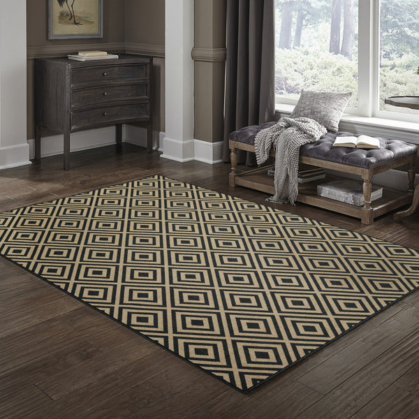 Homeroots 9' X 13' Black And Tan Geometric Stain Resistant Indoor Outdoor Area Rug  Polypropylene 507011