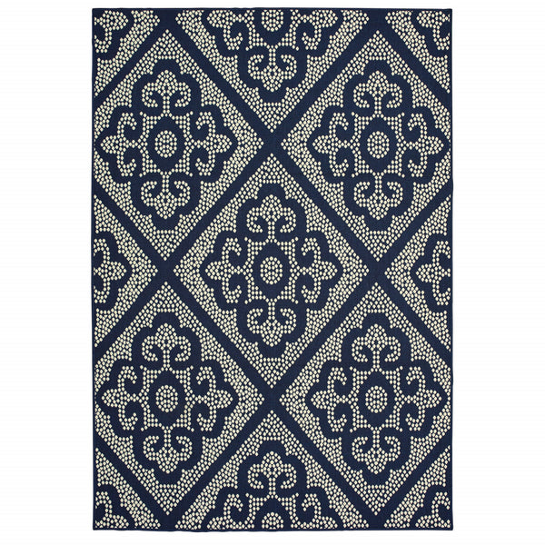 Homeroots 4' Blue And Ivory Geometric Stain Resistant Area Rug - Perfect For Indoor Or Outdoor Spaces! 3'7" X 5'6" Polypropylene 507025