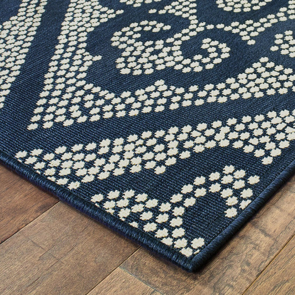 HomeRoots 5' Blue and Ivory Geometric Area Rug - Stylish, Stain Resistant, Perfect for Indoor and Outdoor Use 5'3" x 7'6" 507026