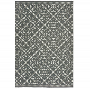HomeRoots 5' Gray and Ivory Geometric Area Rug - Stain Resistant, Versatile for Indoor and Outdoor Spaces 6'7" x 9'6" 507036