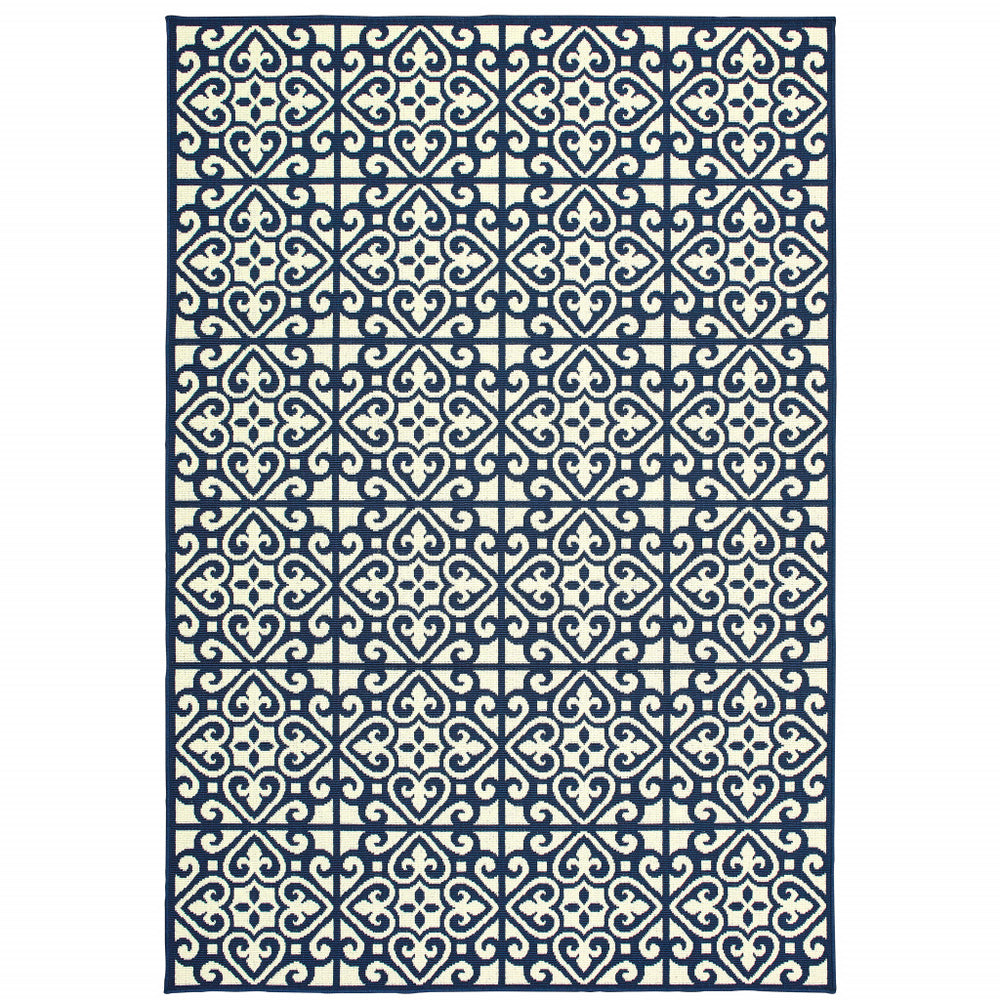 Homeroots 4' X 6' Stylish Ivory And Blue Geometric Stain Resistant Area Rug For Indoor & Outdoor Spaces 3'7" X 5'6" Polypropylene 507043