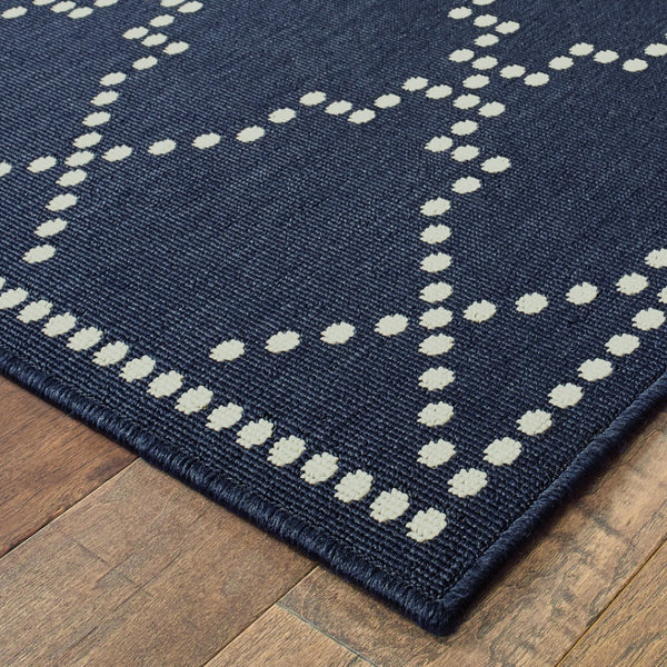 HomeRoots 5' Indoor Outdoor Geometric Area Rug - Stain Resistant Blue and Ivory Design for Versatile Spaces Navy/ Ivory 5'3" x 7'6" 507071