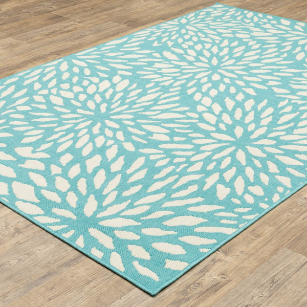 HomeRoots 5' Blue and Ivory Floral Area Rug – Stain Resistant, Durable Design for Indoor and Outdoor Spaces 8'6" x 13' 507091